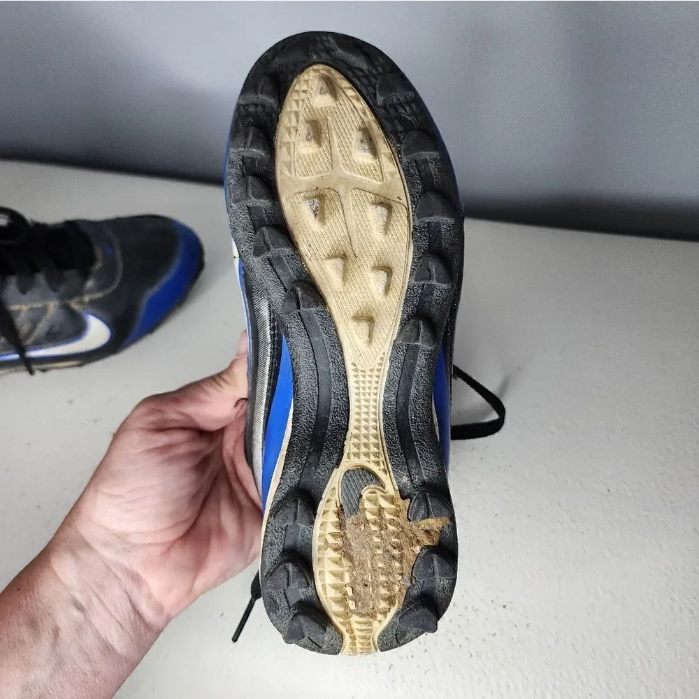 nike cleats size 1.5 blue and black Kids